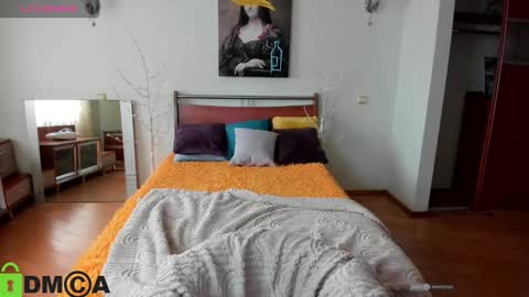 Snapshot of lilyviolet7 chatting on 02-12-26, 08:42 Hi Im Lily online show from 02-12-26, 08:42