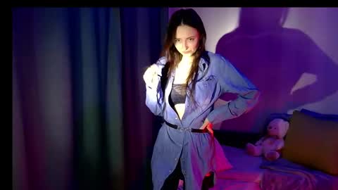 LilyXSky online show from 12-10-24, 12:49