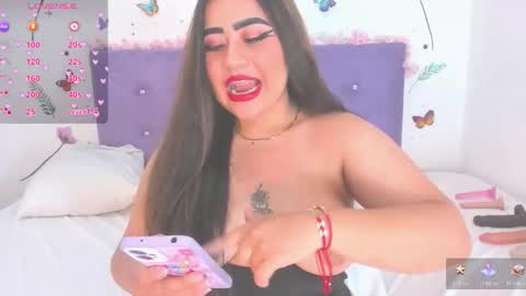 Snapshot of lin_jayani chatting on 11-06-25, 01:12 Lin online show from 11-06-25, 01:12