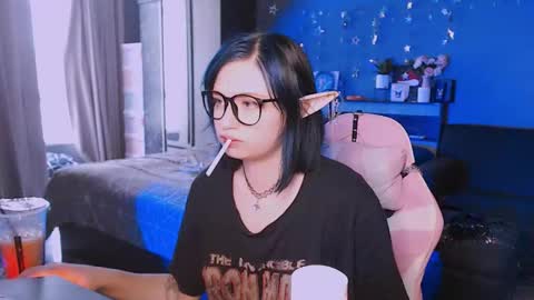 Snapshot of lina2d_tyan chatting on 09-24-25, 03:32 Lina2D tyan online show from 09-24-25, 03:32