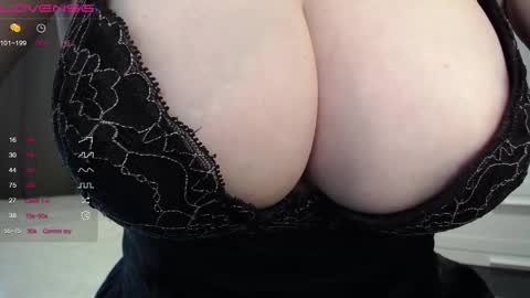 Lina online show from 03-09-25, 10:41