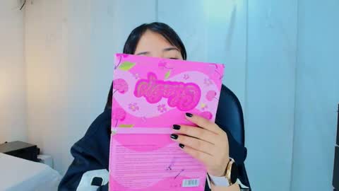  Lina Bedoya  online show from 11-28-25, 11:35