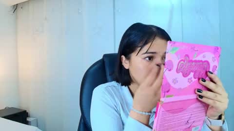  Lina Bedoya  online show from 12-03-25, 11:30