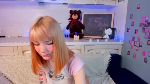 Lina blueeyed    GMT3 1100-1700 Mon Wed Thu Sat Sun online show from 01-31-25, 06:35