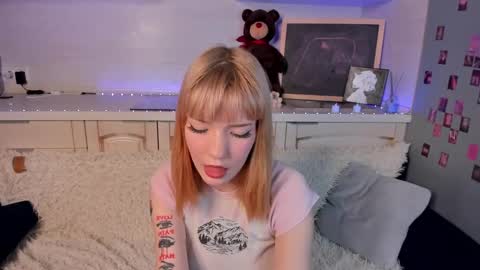 Lina blueeyed    GMT3 1100-1700 Mon Wed Thu Sat Sun online show from 02-04-25, 02:21