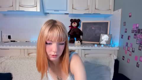 Lina blueeyed    GMT3 1100-1700 Mon Wed Thu Sat Sun online show from 02-05-25, 08:11