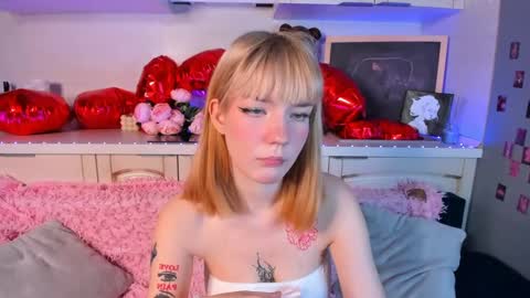 Lina blueeyed    GMT3 1100-1700 Mon Wed Thu Sat Sun online show from 02-10-25, 11:15