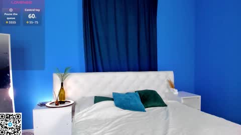 Lina blueeyed    GMT3 1100-1700 Mon Wed Thu Sat Sun online show from 10-15-25, 10:15