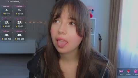 Snapshot of lina_brownie chatting on 07-24-26, 01:36 Lina online show from 07-24-26, 01:36
