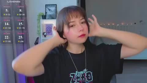 Snapshot of lina_brownie chatting on 08-07-26, 02:13 Lina online show from 08-07-26, 02:13