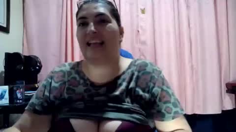 Snapshot of lina_maria99 chatting on 03-26-26, 02:17 Lina Mara99 online show from 03-26-26, 02:17