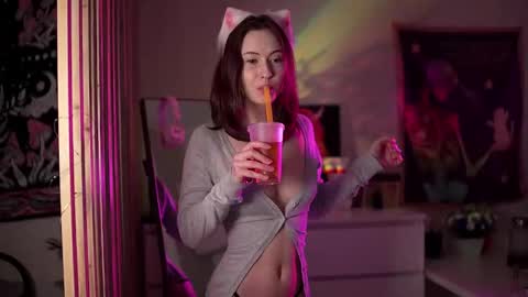 Lina -  online show from 02-21-26, 04:13