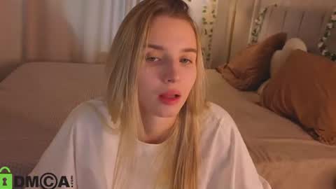 LINA online show from 07-17-26, 01:12