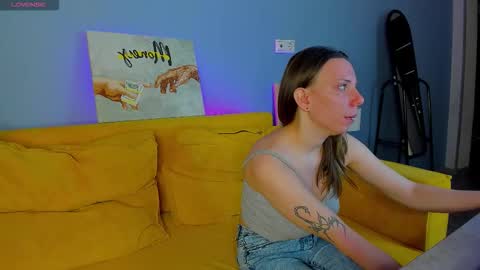 Snapshot of lina_smilee chatting on 03-10-26, 03:11 Lina online show from 03-10-26, 03:11