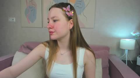 Lina online show from 05-04-26, 01:12