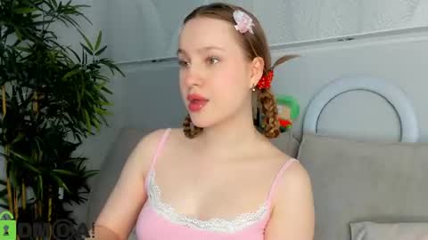 Lina online show from 06-19-26, 01:21