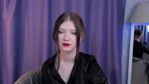 Snapshot of lina_vi chatting on 12-21-24, 02:41 Lina online show from 12-21-24, 02:41