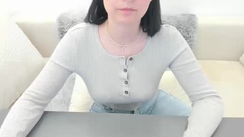 linabay2 online show from 05-22-26, 06:09
