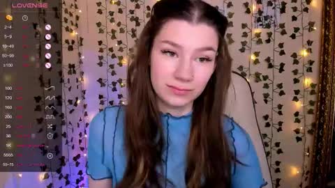 Snapshot of linablossom chatting on 02-15-26, 08:13 Lina online show from 02-15-26, 08:13