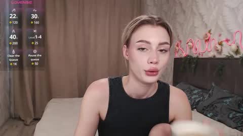 linacute52 online show from 03-02-25, 10:45