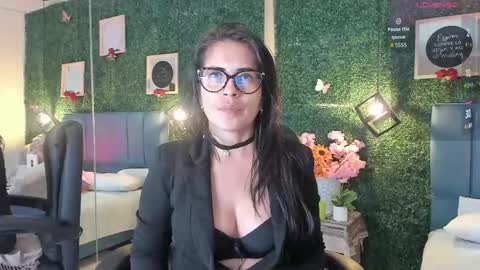 Lina  online show from 09-30-25, 11:37