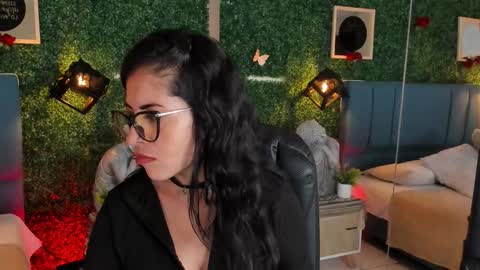 Lina  online show from 12-16-25, 11:59