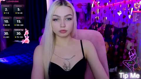 I am Lina online show from 02-25-26, 10:03