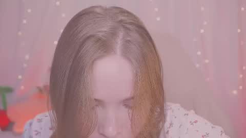 Lina online show from 11-30-25, 05:22