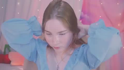 Lina online show from 12-18-25, 05:02