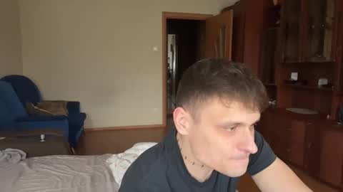 Snapshot of linamurrrr chatting on 10-15-25, 10:26 Nicolas and Lina online show from 10-15-25, 10:26