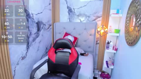 Snapshot of linastark chatting on 12-03-25, 03:47 L I N A online show from 12-03-25, 03:47