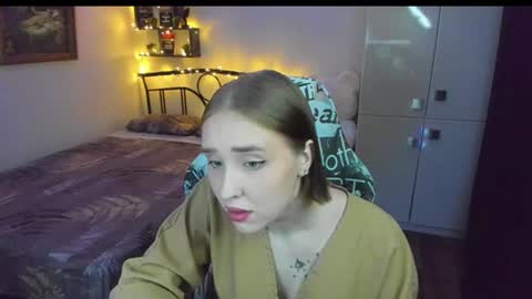 Lina online show from 06-11-26, 09:46