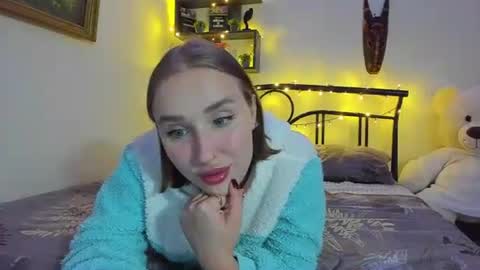Lina online show from 07-14-26, 09:42