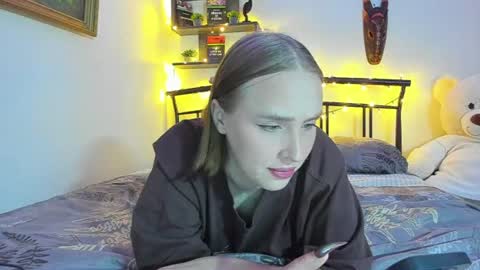 Lina online show from 07-16-26, 09:21