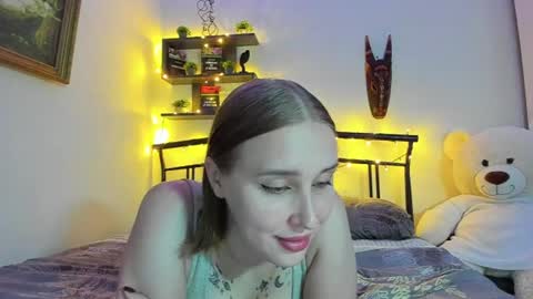 Lina online show from 07-22-26, 09:06