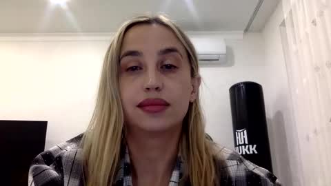 Snapshot of linavora chatting on 03-04-26, 03:18 linavora online show from 03-04-26, 03:18