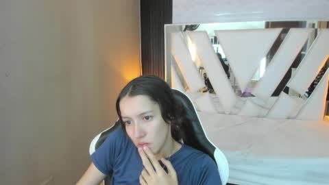  Linda  online show from 04-05-26, 01:30