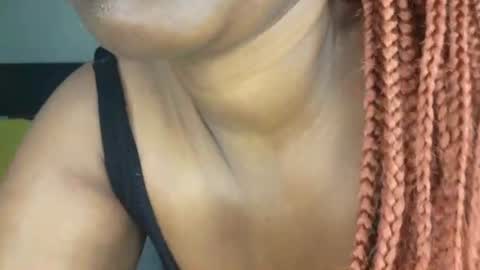 Snapshot of linda5298 chatting on 06-19-26, 11:25 linda5298 online show from 06-19-26, 11:25