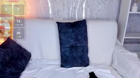 Snapshot of linda__bryant chatting on 02-24-26, 01:36 Linda GMT2 Mon Tu Fri Sa Su 0300am-1000 am online show from 02-24-26, 01:36