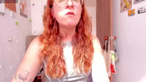 Giggles  online show from 09-26-25, 02:10