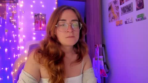 Giggles  online show from 09-29-25, 10:58