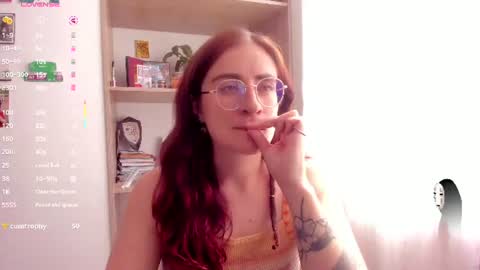Giggles  online show from 07-06-26, 03:03