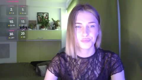 Snapshot of linda_girl9 chatting on 04-07-26, 09:21 Lemon 19 online show from 04-07-26, 09:21