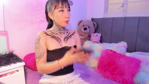 Snapshot of linda_milleer_ chatting on 02-12-26, 09:54 Lindaa maria online show from 02-12-26, 09:54