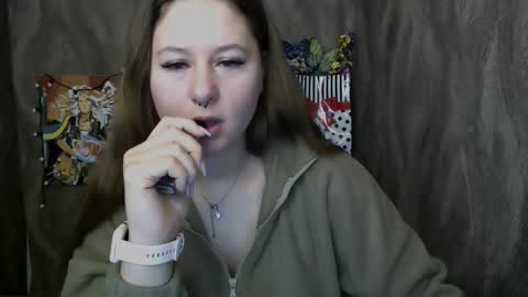 Snapshot of linda_s_ chatting on 10-14-25, 09:21 Linda online show from 10-14-25, 09:21