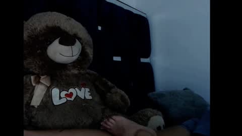 linda      online show from 02-12-26, 04:40