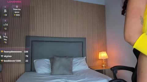 Snapshot of lindaa_natashaa chatting on 01-03-25, 08:21 L I N D A online show from 01-03-25, 08:21