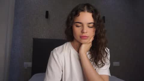 Linda online show from 04-19-26, 01:10