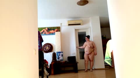 Linda online show from 01-23-25, 11:37