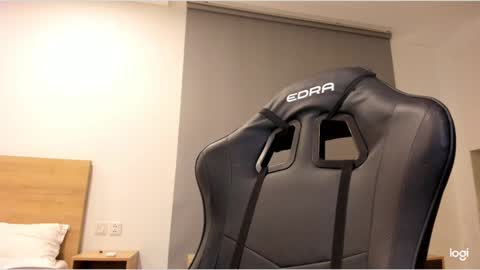 Snapshot of lindamei chatting on 02-06-25, 12:37 lindamei online show from 02-06-25, 12:37